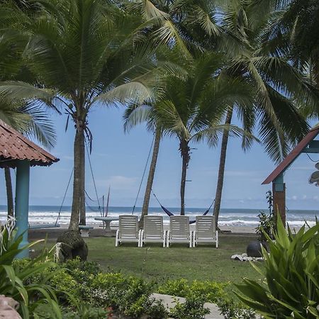 Pelican Beachfront Hotel エステリリョス・エステ エクステリア 写真