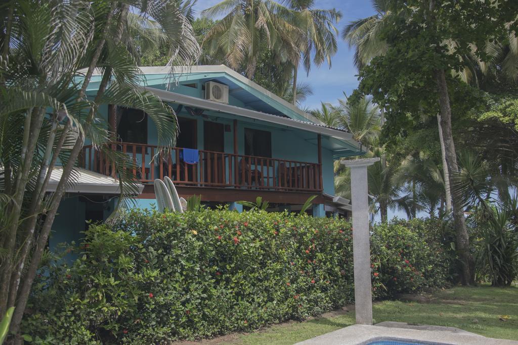 Pelican Beachfront Hotel エステリリョス・エステ エクステリア 写真